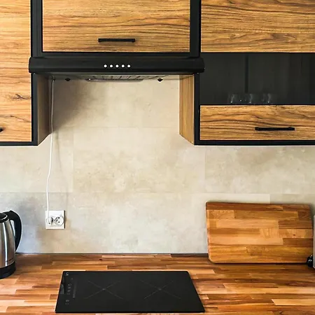 2 Bedroom Gorgeous In Пустково