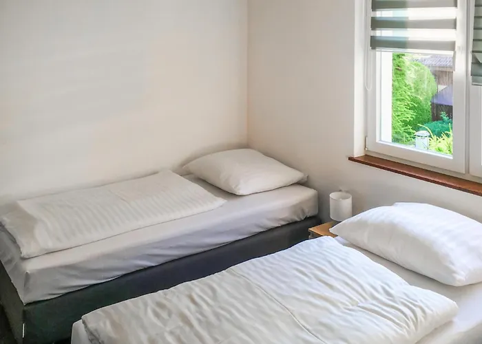 2 Bedroom Gorgeous In Prázdninový dům *